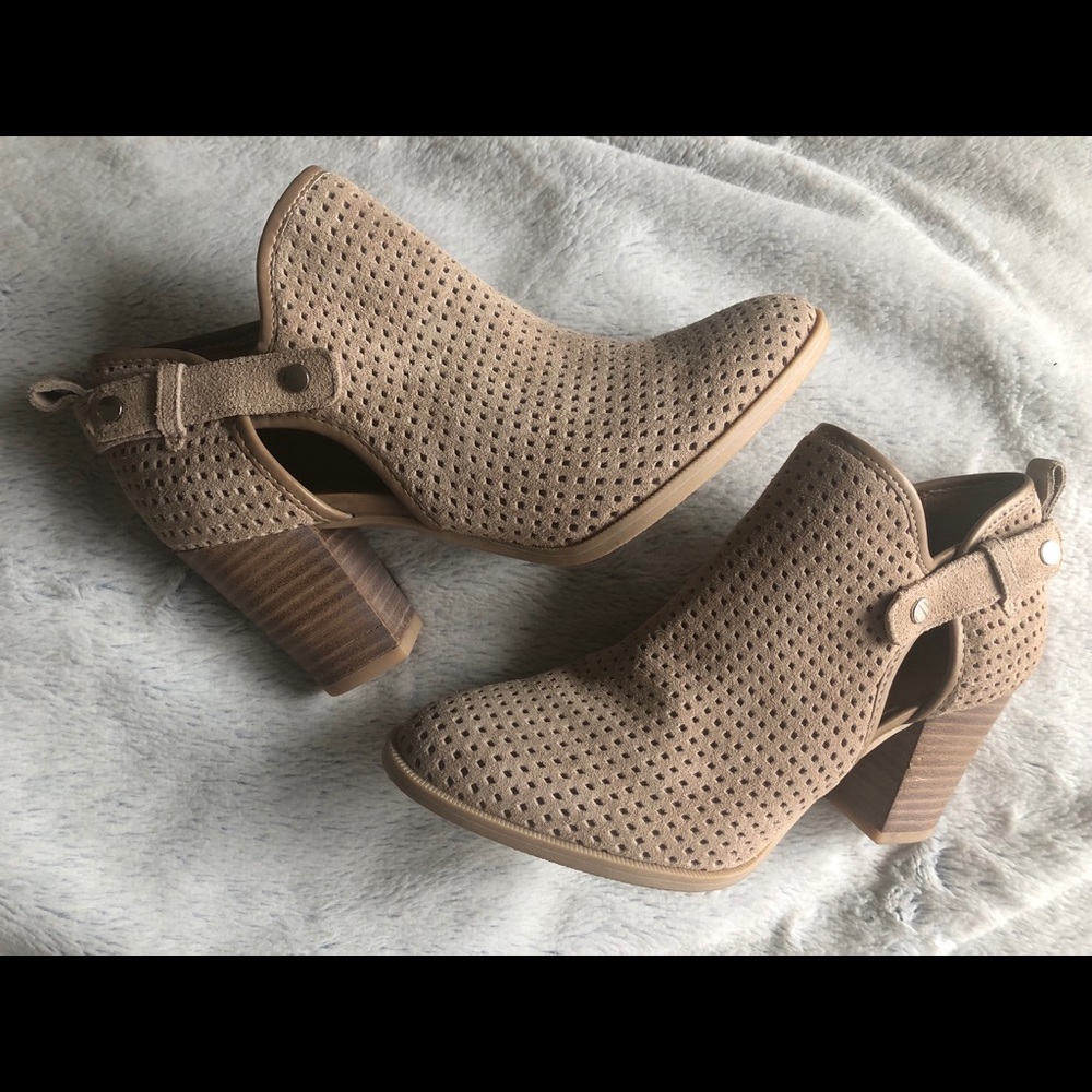 BRAND NEW! Women’s bootie